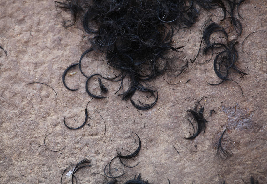 03_hair.color.varanasi.benares.india.jpg